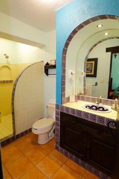 Casa Mia Suites