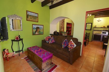Casa Mia Suites