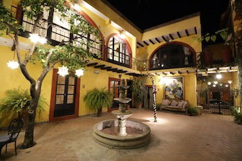 Casa Mia Suites