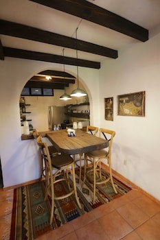 Casa Mia Suites