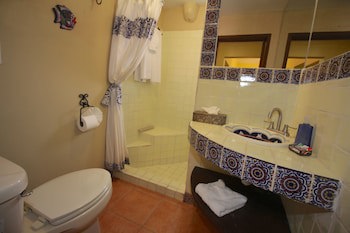 Casa Mia Suites
