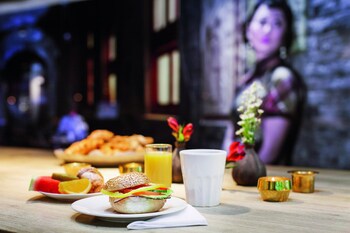 Elite Eden Park Hotel