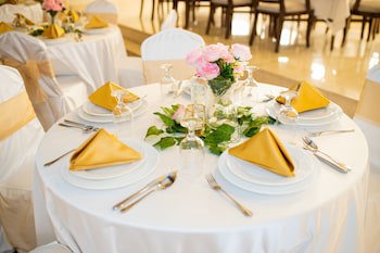 Ewan Ajman Suites Hotel