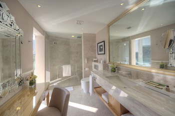 The Chateau Spa & Wellness Resort