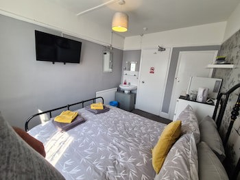 The Roslyn Hotel