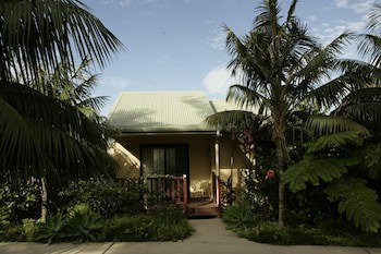 Governor's Lodge Resort Hotel