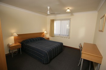 Governor's Lodge Resort Hotel