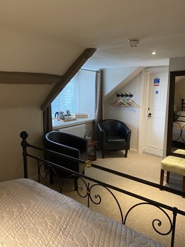 The George Inn