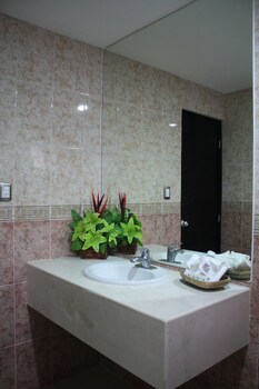 Hotel Embajadores