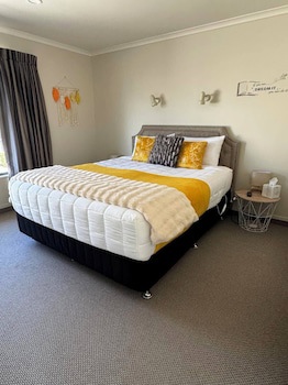 Centre Court Motel