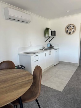 Centre Court Motel