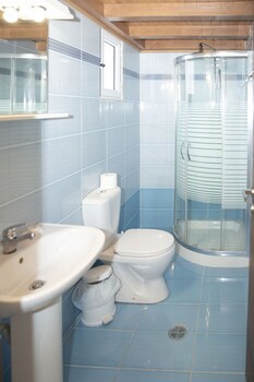Alia Luxury Suites And Spa