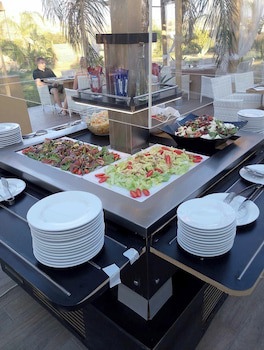 Alia Luxury Suites And Spa