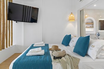 Alia Luxury Suites And Spa