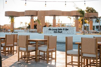 Alia Luxury Suites And Spa