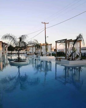 Alia Luxury Suites And Spa