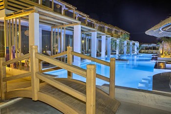 Alia Luxury Suites And Spa