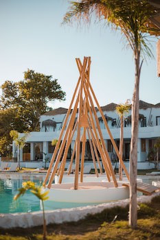 Alia Luxury Suites And Spa