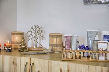 Alia Luxury Suites And Spa