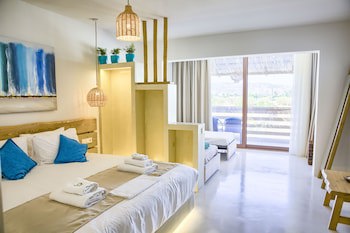 Alia Luxury Suites And Spa
