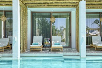 Alia Luxury Suites And Spa