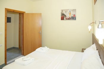 Alia Luxury Suites And Spa