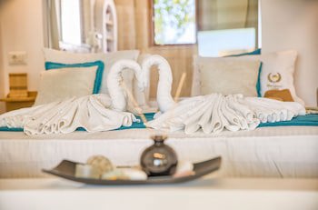 Alia Luxury Suites And Spa