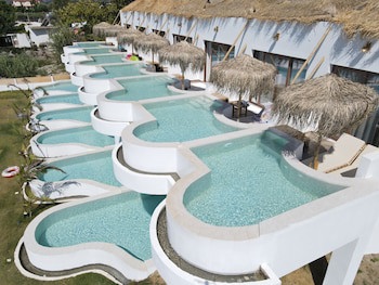 Alia Luxury Suites And Spa
