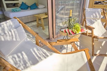 Alia Luxury Suites And Spa