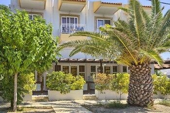 Alia Luxury Suites And Spa