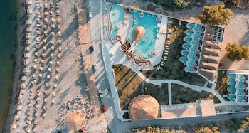 Alia Luxury Suites And Spa