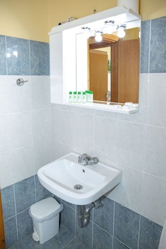 Alia Luxury Suites And Spa
