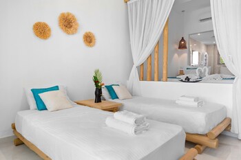 Alia Luxury Suites And Spa