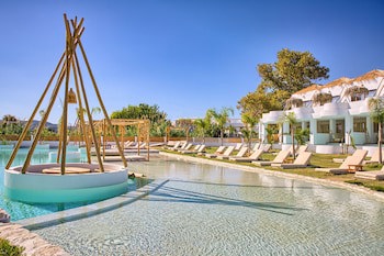 Alia Luxury Suites And Spa