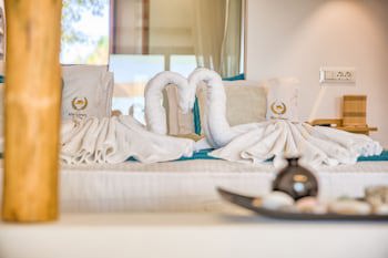 Alia Luxury Suites And Spa