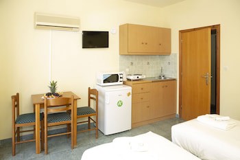 Alia Luxury Suites And Spa