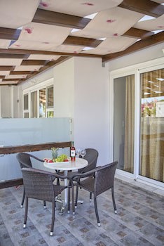 Alia Luxury Suites And Spa