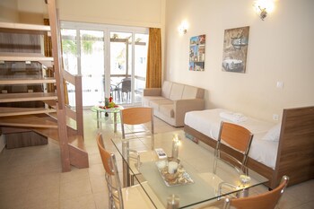 Alia Luxury Suites And Spa