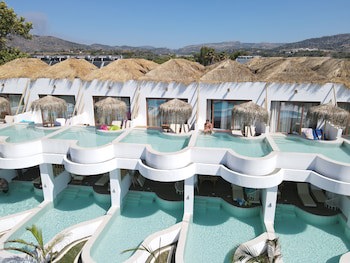 Alia Luxury Suites And Spa
