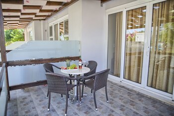 Alia Luxury Suites And Spa