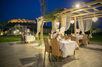 Alia Luxury Suites And Spa