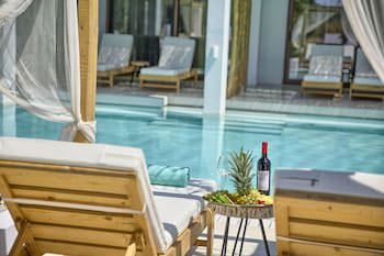 Alia Luxury Suites And Spa