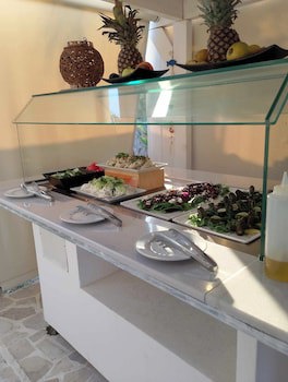 Alia Luxury Suites And Spa