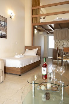 Alia Luxury Suites And Spa