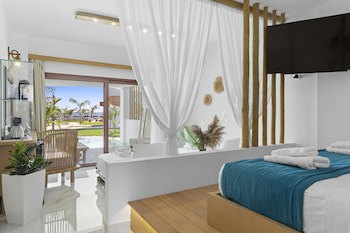 Alia Luxury Suites And Spa