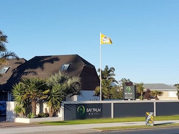 Bay Palm Motel