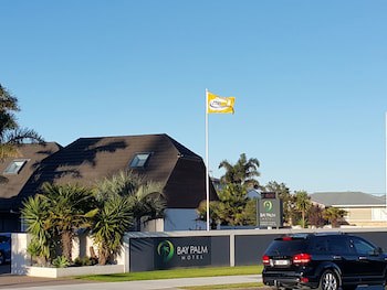 Bay Palm Motel
