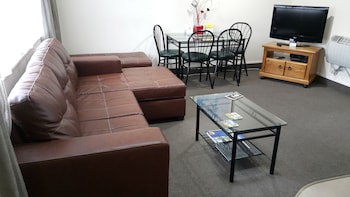Bay Palm Motel