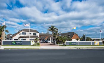 Bay Palm Motel