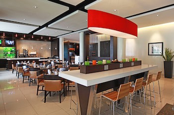 Courtyard By Marriott Panama Metromall